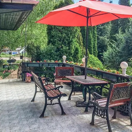 Four Bedroom In Epleny