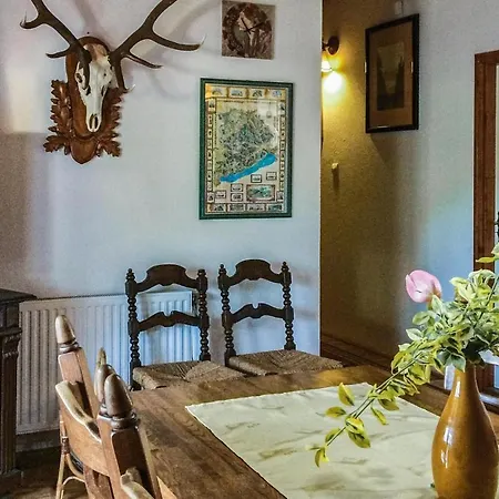 Four Bedroom In Epleny