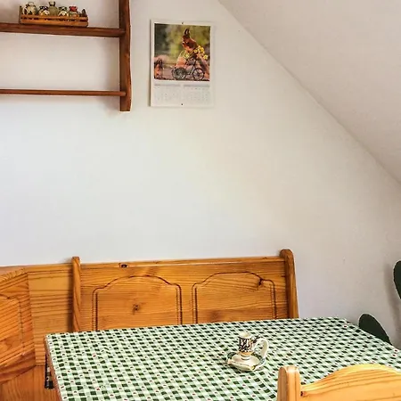 Four Bedroom In Epleny Apartment